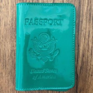 Baekgaard Patent Leather Passport Cover Green
